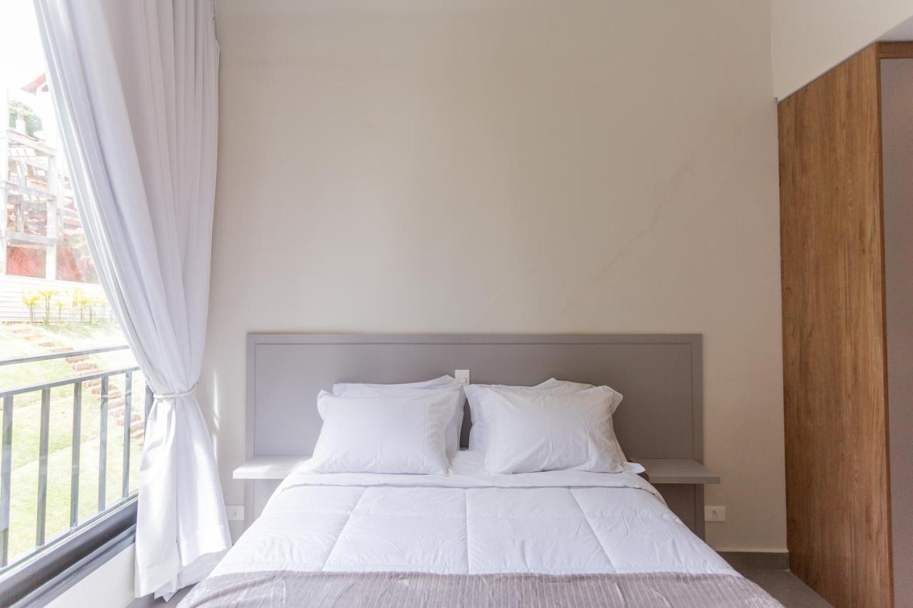 Apartamento Hostyn - Star 211 - Charme E Sossego Em Triplex No Capivari